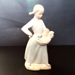 Lladro NAO "Litter of Kittens" Collectible Porcelain Figurine
